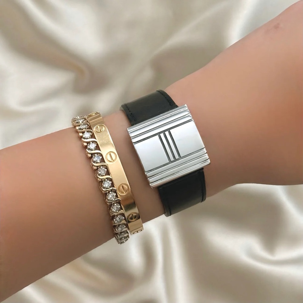 AUTHENTIC VINTAGE HERMÈS HIDDEN DIAL BLACK LEATHER WATCH - Picture 4 of 11